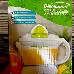 Brentwood citrus juicer- brand new